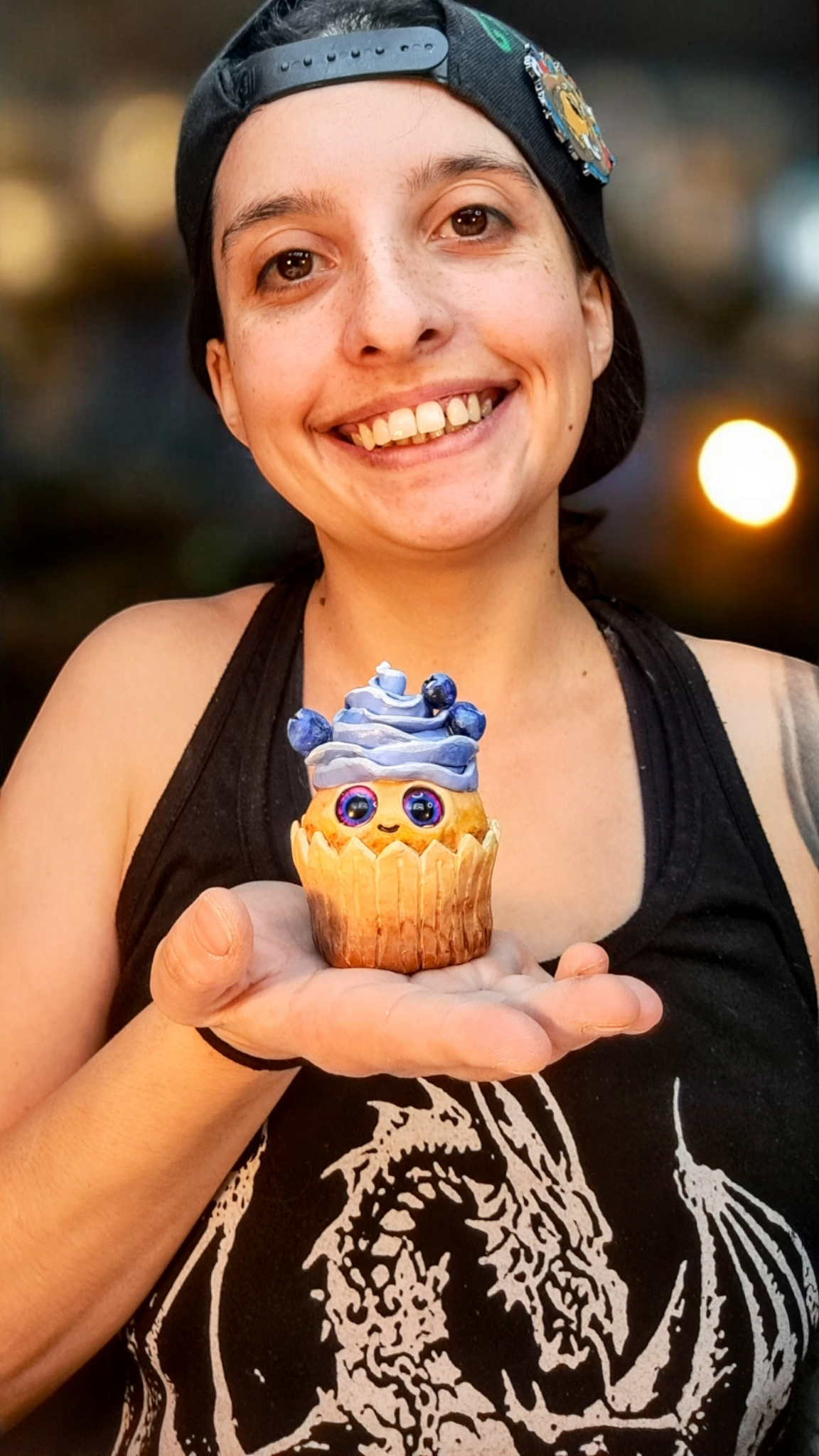 Cute Cupcake Sculptures (Multiple Flavor Options)