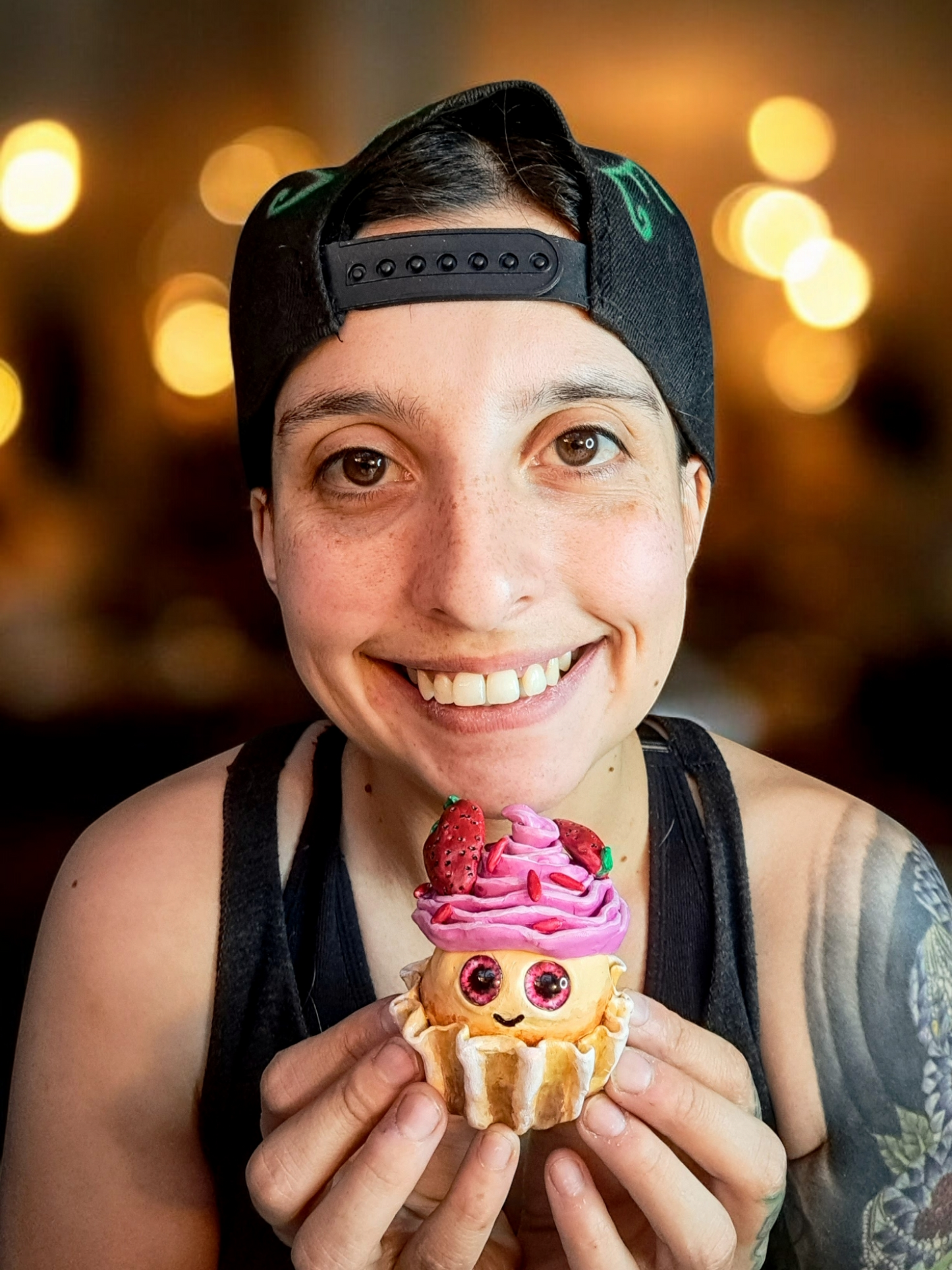 Cute Cupcake Sculptures (Multiple Flavor Options)