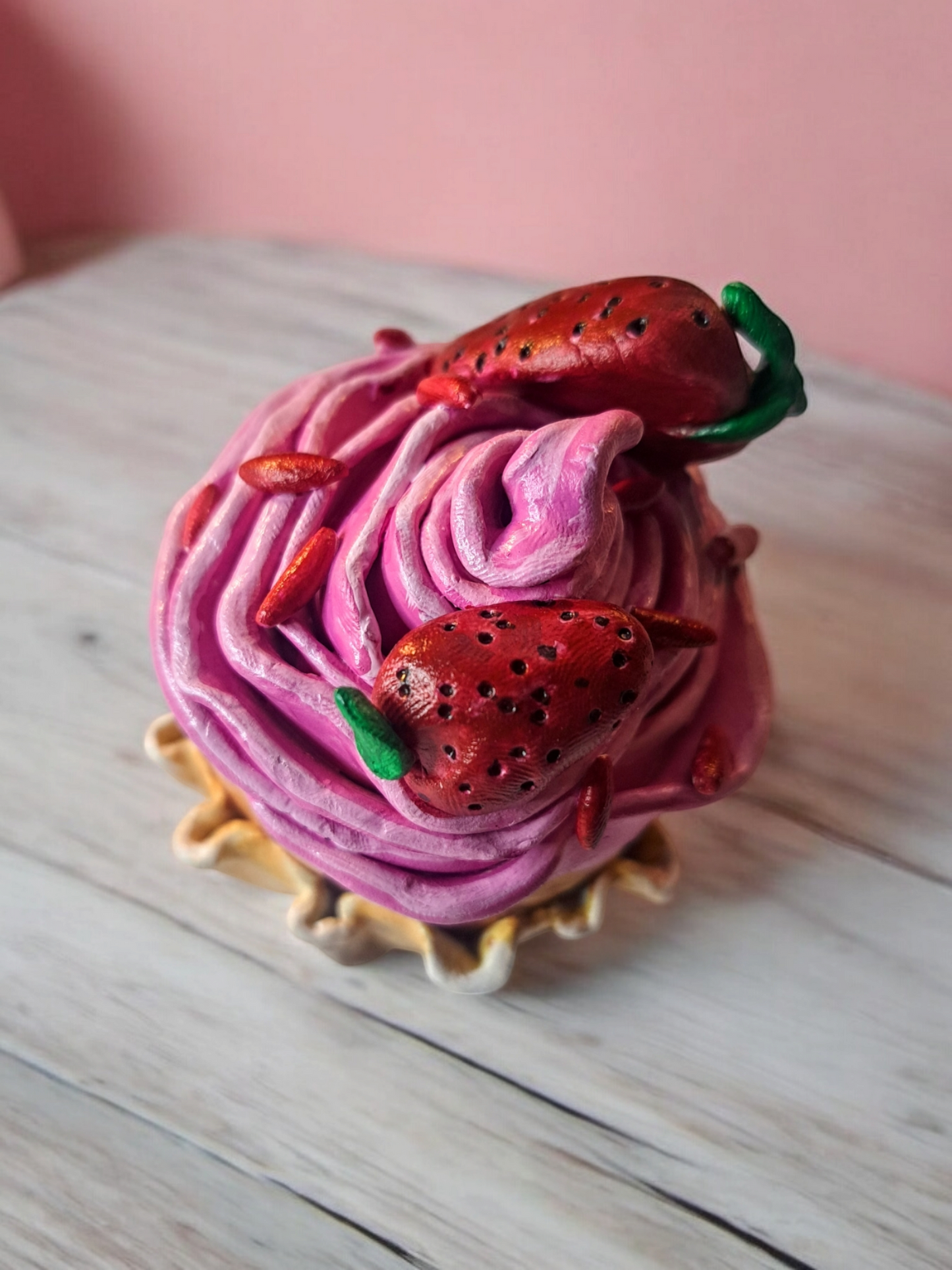 Cute Cupcake Sculptures (Multiple Flavor Options)