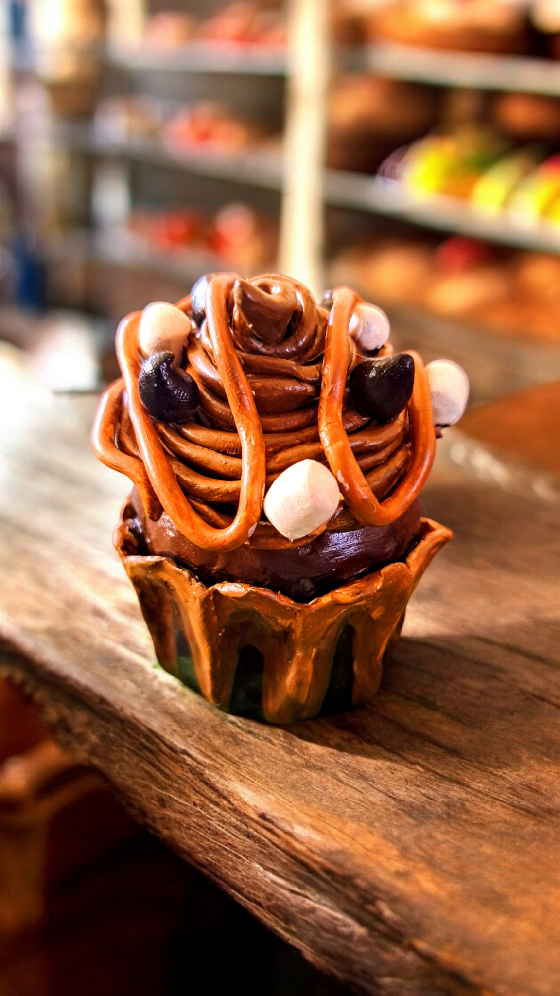 Cute Cupcake Sculptures (Multiple Flavor Options)